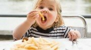 Какая пища является вредной для детей до 3 лет?